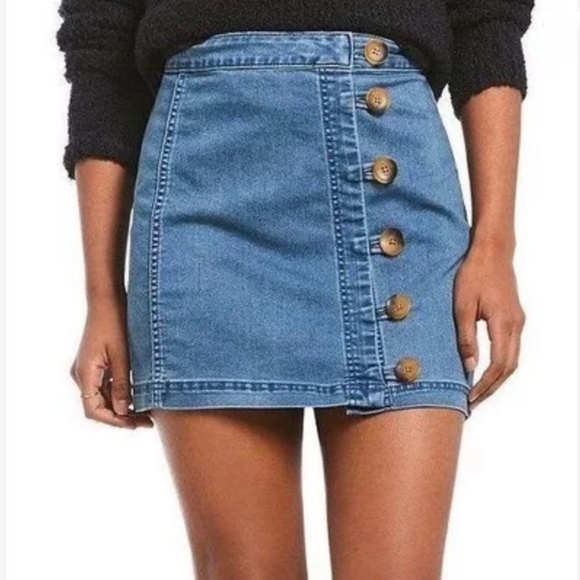 Free People Little Daisies Button Front Jean Mini Skirt Medium Blue Womens US 8 - Picture 2 of 6